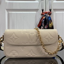 Louis Vuitton Ivy Wallet On Chain Bag White M82211