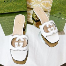 Gucci Cut Leather Interlocking G Sandals White SNG051401